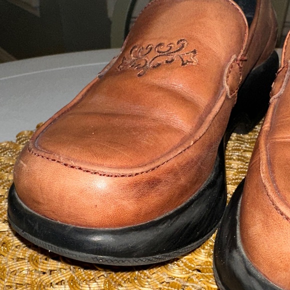 Dansko Brown Leather Women's Loafers - Picture 8 of 13